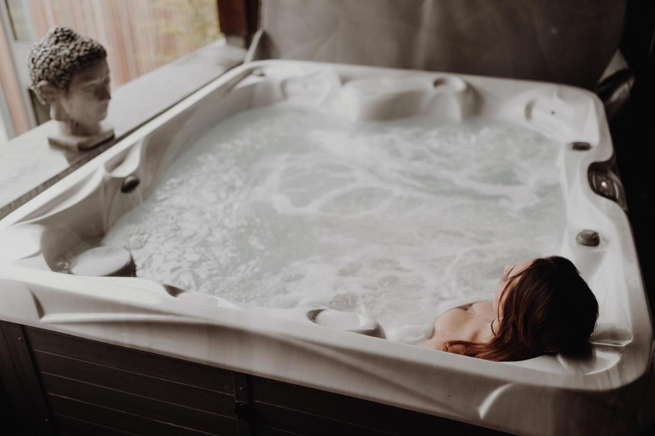 At Home - Jacuzzi Privatif Gesves Экстерьер фото